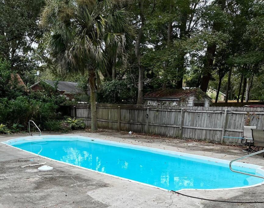 Charming Home Near Folly & Downtown Charleston Exterior photo